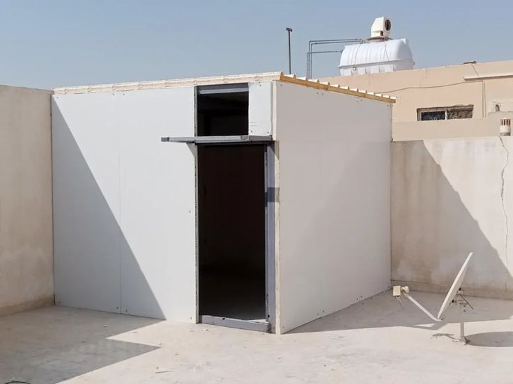 تركيب ألواح الساندويتش بنل
